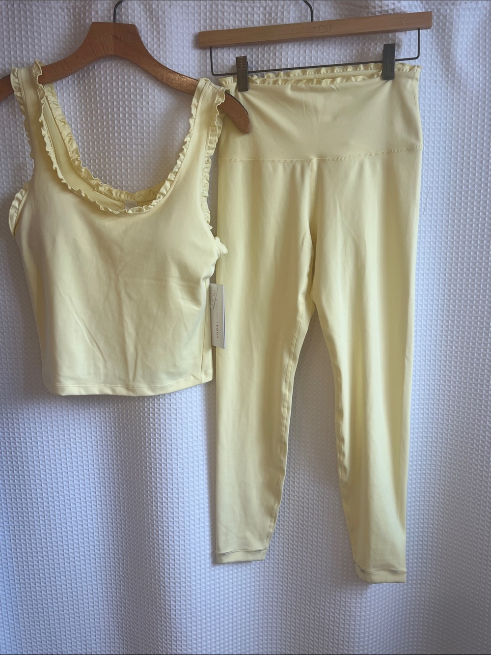 Yogalicious Light Yellow Ruffle-Trim Sports Bra & Leggings Set